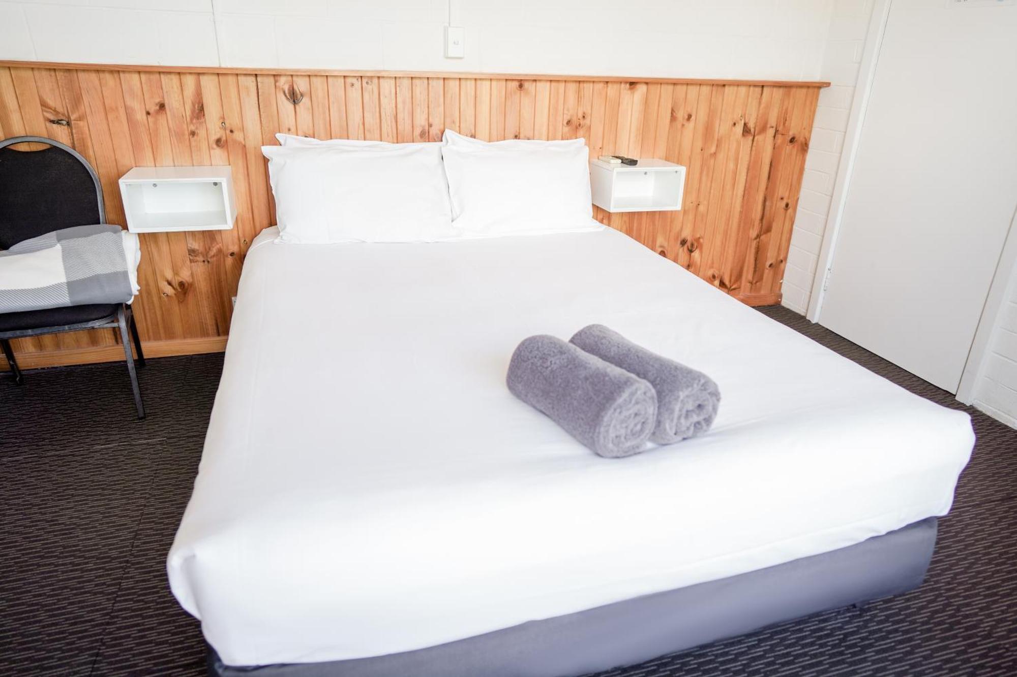 Meningie Waterfront Motel Экстерьер фото