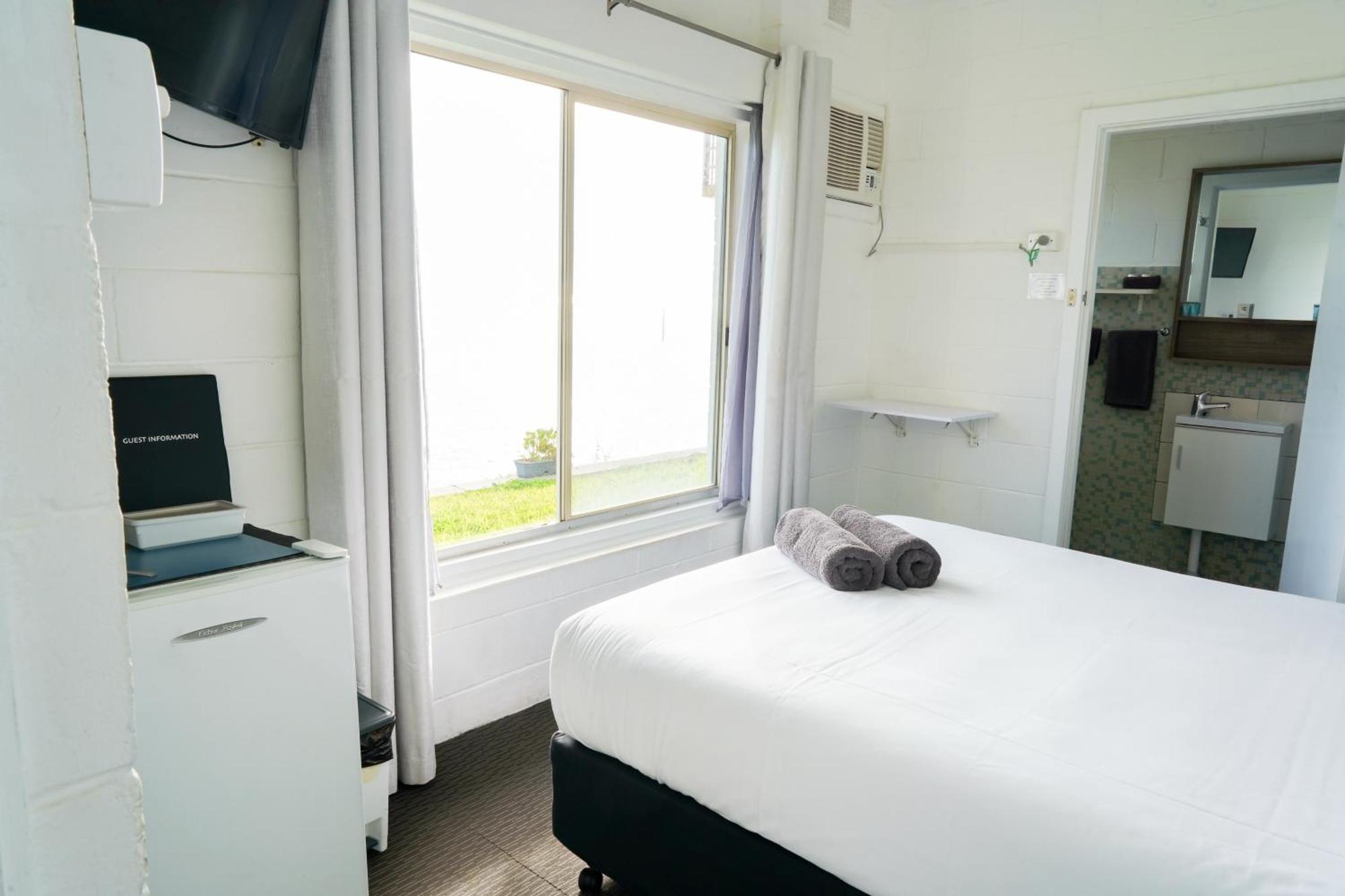 Meningie Waterfront Motel Экстерьер фото